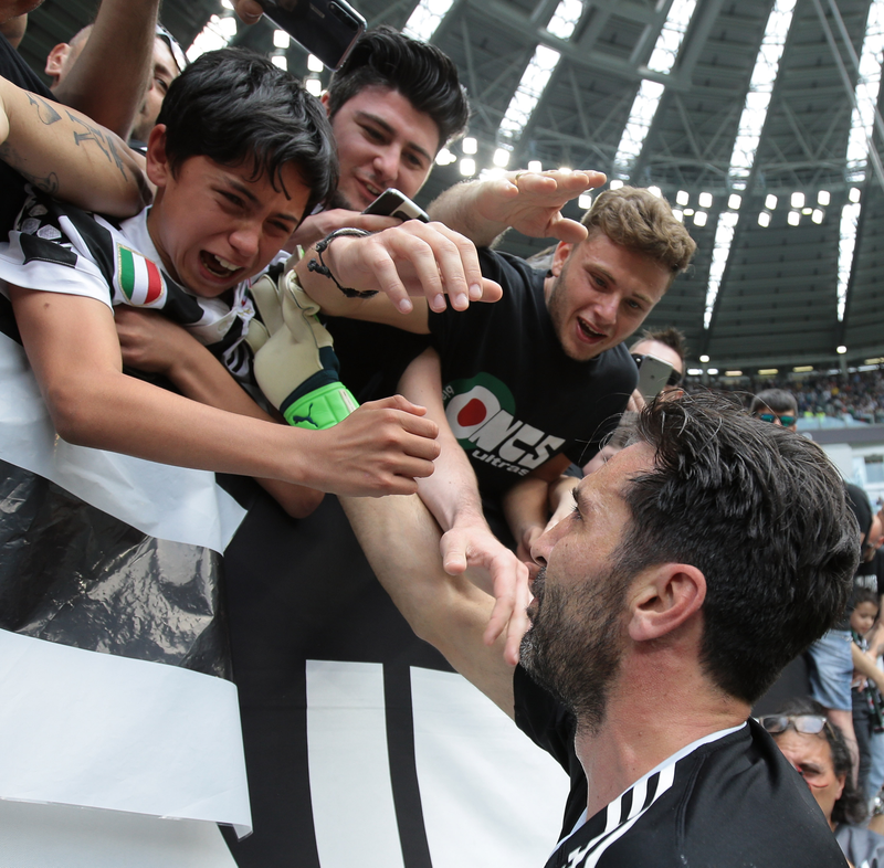 Illustration for article titled Gianluigi Buffon Ends 17-Year Juventus Career With Win, Serie A Title